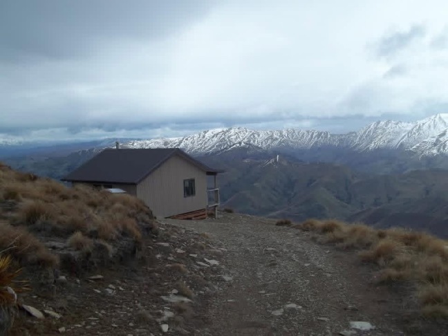 Hut Top Ridge Lindis Ridge Hut - Private land, Canterbury | Hut Bagger